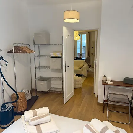 Appartement, 2 Pieces Traversant, Balcon, & Forville & Suquet * Cannes