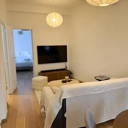 Appartement, 2 Pieces Traversant, Balcon, & Forville & Suquet 칸느