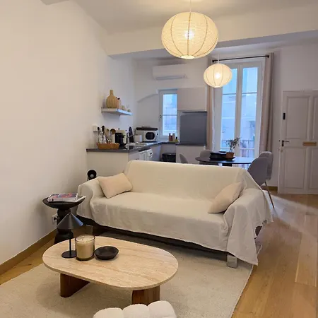 דירה Appartement, 2 Pieces Traversant, Balcon, & Forville & Suquet קאן