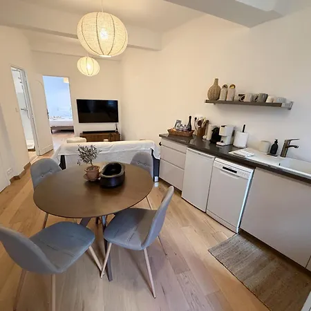 דירה Appartement, 2 Pieces Traversant, Balcon, & Forville & Suquet