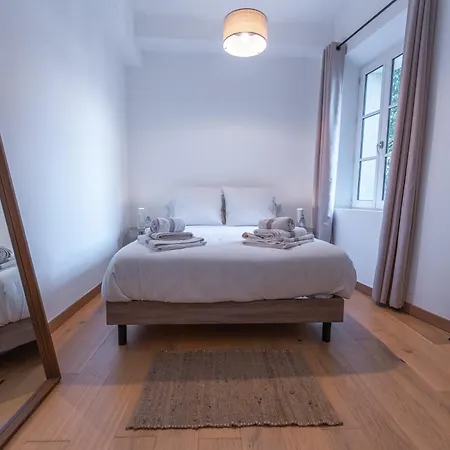 Appartement, 2 Pieces Traversant, Balcon, & Forville & Suquet * 칸느