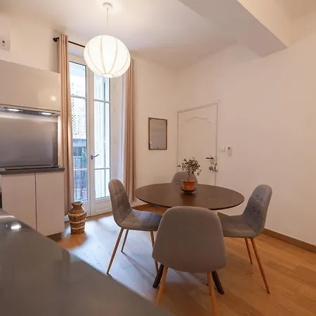 Appartement, 2 Pieces Traversant, Balcon, & Forville & Suquet Канны
