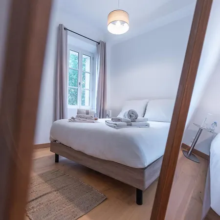 Appartement, 2 Pieces Traversant, Balcon, & Forville & Suquet Канны