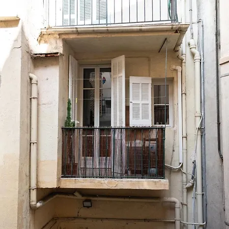 Appartement, 2 Pieces Traversant, Balcon, & Forville & Suquet 아파트 *