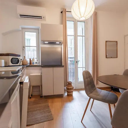 Appartement, 2 Pieces Traversant, Balcon, & Forville & Suquet